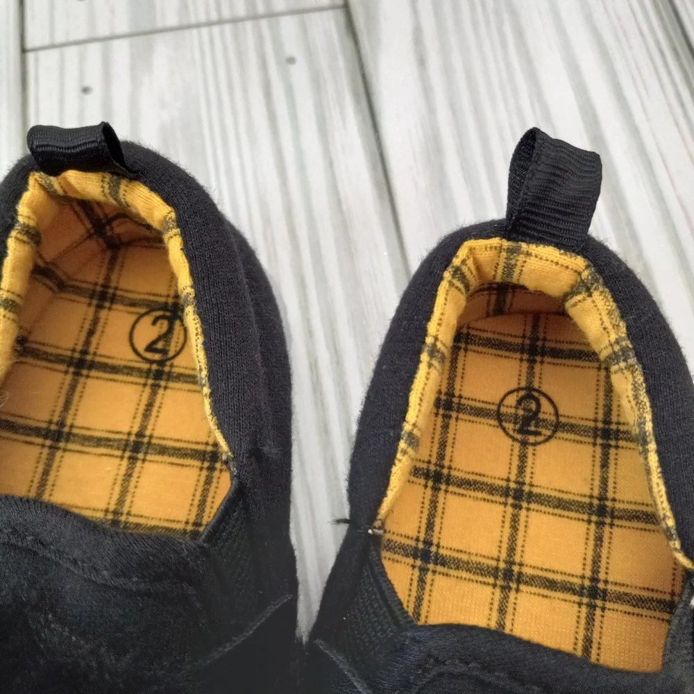 NEW 2 Pairs Faux Fur Embellished Baby Shoes
